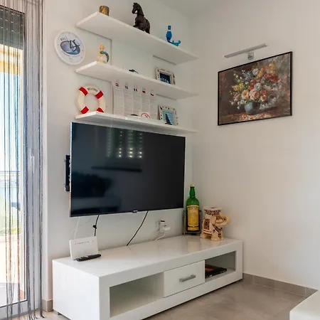 By The Sea Omisalj, Krk - 21946 Apartamento *